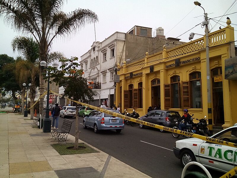 Tacna-Edificio Banco Financiero