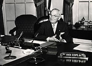 Archivo:Truman pass-the-buck