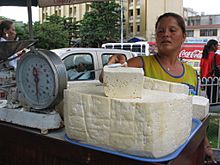 Archivo:Venta de queso costeño