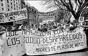 Archivo:2ª Marcha de la Resistencia 9 y 10 diciembre 1982