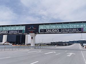 Archivo:Aeropuerto Internacional Felipe Ángeles (AIFA) - 1