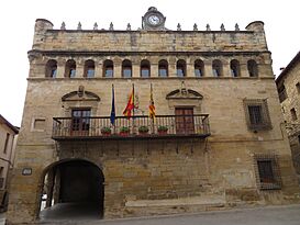Ayuntamiento de La Fresneda, Teruel.jpg