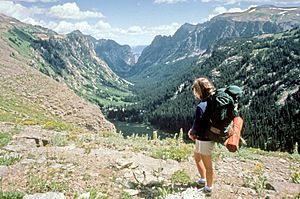 Archivo:Backpacking in Grand Teton NP-NPS