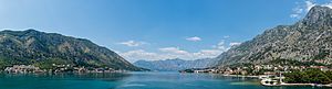 Archivo:Bay of Kotor Panorama