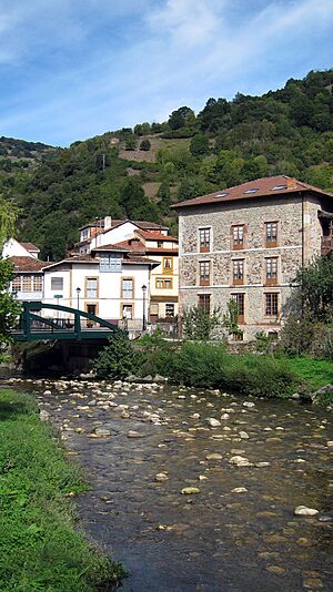 Archivo:Belmonte-de-Miranda