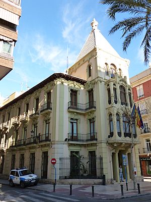 Archivo:Casa de les Bruixes, Alacant 03