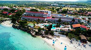 Archivo:Cubanacan-club-amigo-atlantico-guardalavaca