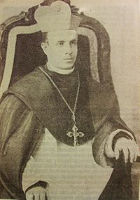 Archivo:El obispo de Yucatán Martín Tritschler
