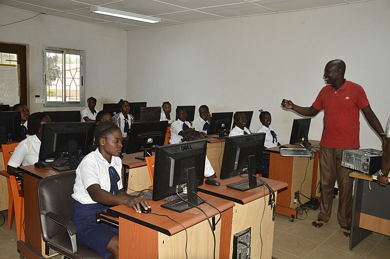 Enseignant d’informatique 02