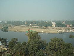 Archivo:Gomti at Lucknow