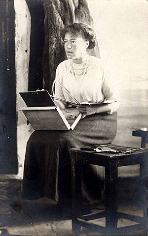 Archivo:Grand Duchess Olga Alexandrovna easel