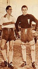 Archivo:Jorge Luco y el arquero Krebs