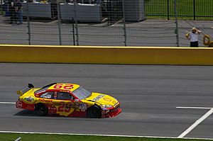Archivo:Kev Harvick 2009