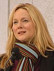 Archivo:Laura Linney at the Lincoln Memorial, January 2009