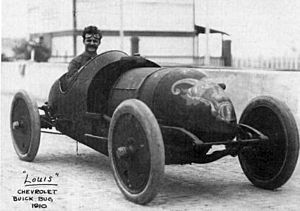 Archivo:Louis Chevrolet in Buick Bug 1910