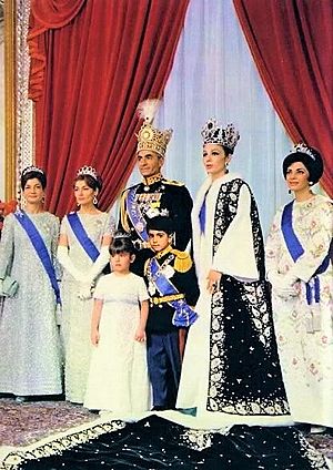 Archivo:Mohammad Pahlavi Coronation
