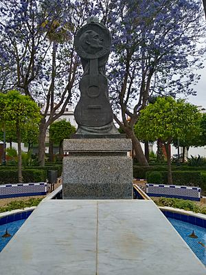 Archivo:Monumento a Miguel Vargas