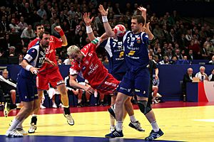 Archivo:POL - ISL (02) - 2010 European Men's Handball Championship