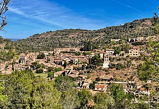 Poble de Mura (Bages).jpg