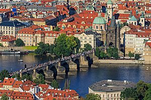 Archivo:Prague 07-2016 View from Petrinska Tower img2
