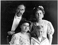 Archivo:Robert peary family