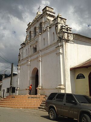 Archivo:SantaCruzVerapaz2015 08