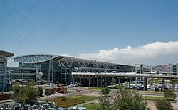 Archivo:Terminal Aeropuerto Pudahuel