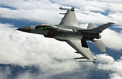 Archivo:USAF F-16C Profile