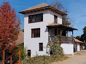Archivo:Vista Casa Familia Cochrane en Valle Alegre, Quintero, Chile