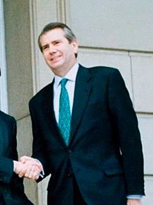 (Santiago Lanzuela) José María Aznar recibe al presidente de la Diputación General de Aragón. Pool Moncloa. 16 de mayo de 1996 (cropped).jpg
