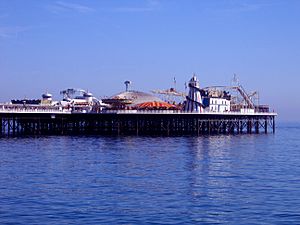 Archivo:2005-07-14 - United Kingdom - England - Brighton - Brighton Pier - CC-BY 4888018336