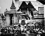 Archivo:Arrival of the King of Siam at the Temple of Sleeping Idol Wellcome L0020127