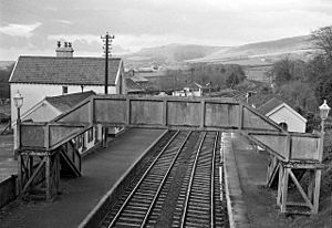 Archivo:Bridestowe railway station 1973131