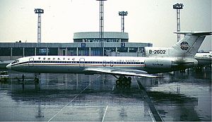 Archivo:China Northwest Airlines Tupolev Tu-154M KvW
