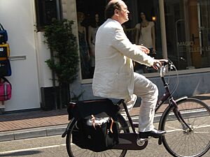 Archivo:Ciclista antípodas