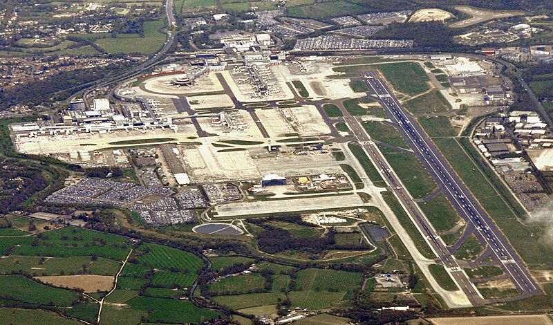 Gatwick Airport (50850159593)