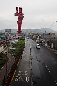 Guerrero Chimalli en Chimalhuacán, Estado de México.jpg