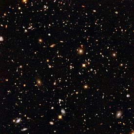 Archivo:Hubble Ultra Deep Field NICMOS
