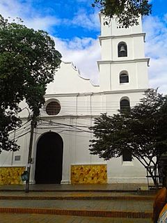 Archivo:Iglesia colonial