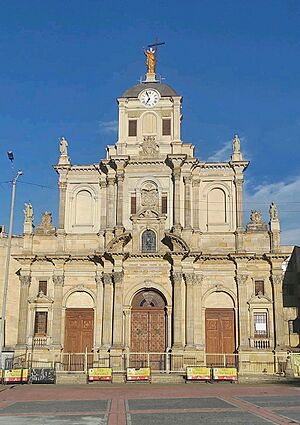 Archivo:Iglesia del Sagrado Corazón Bogotá - Fachada