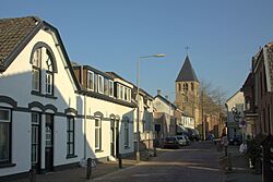 In de Kerkstraat in Geldermalsen..jpg