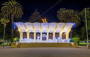 Archivo:Kiosko Plaza de Cauquenes