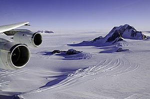 Archivo:Marie Byrd Land, West Antarctica by NASA