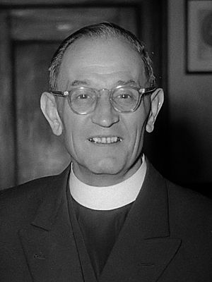 Archivo:Martin Niemöller (1952)