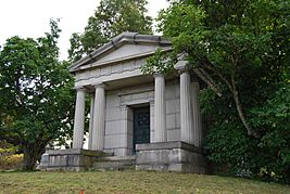 Archivo:Russell Sage Mausoleum 3