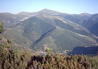 San Lorenzo desde El hombre.jpg