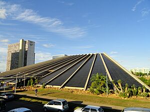 Archivo:Teatro Nacional Cláudio Santoro - Brasilia - DSC00320