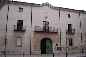 Valladolid Palacio Vivero fachada lou.jpg