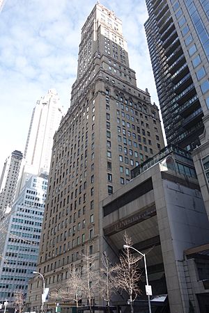 Archivo:57th St Lex Av td 23 - Ritz Tower & Premier57