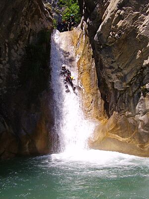 Archivo:ClueDeLaMaglia (Valle Roya - Francia)